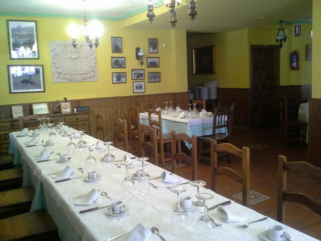 Hostal Restaurante Villa De Sepúlveda Exteriér fotografie